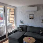 Projekt Am Inkl, W-lan, Betwaesche Und Netflix, Fellnasen Willkommen Holiday home Jurgenshagen