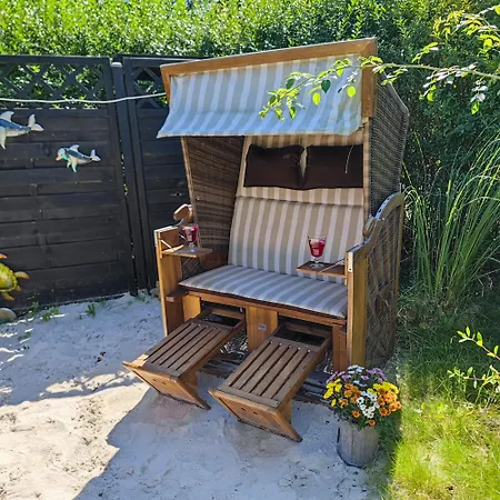 Projekt Am Inkl, W-lan, Betwaesche Und Netflix, Fellnasen Willkommen * Jurgenshagen